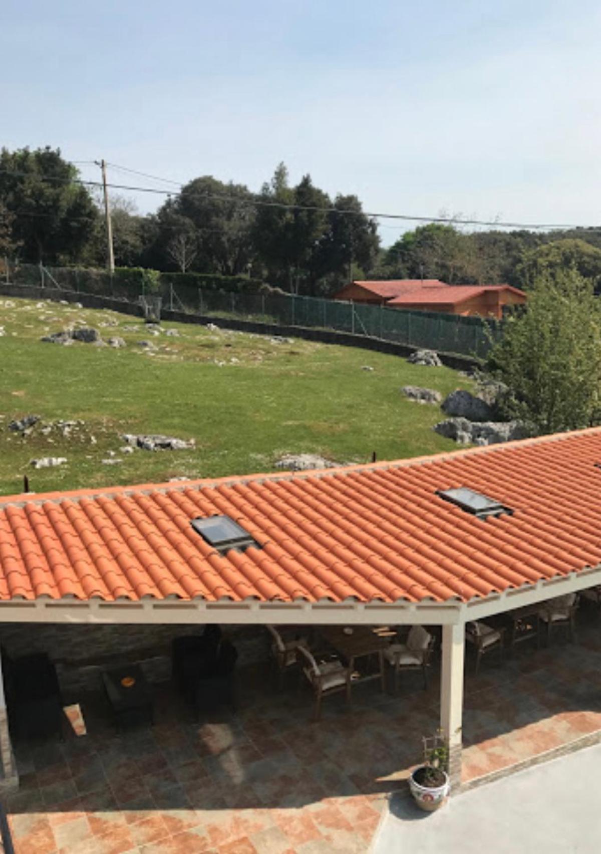 Hotel Sebrenu Sebreño 외부 사진